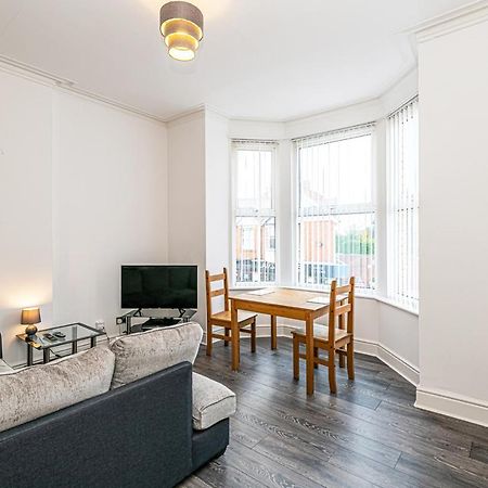 One Bedroom Holiday Apartment Colwyn Bay Esterno foto