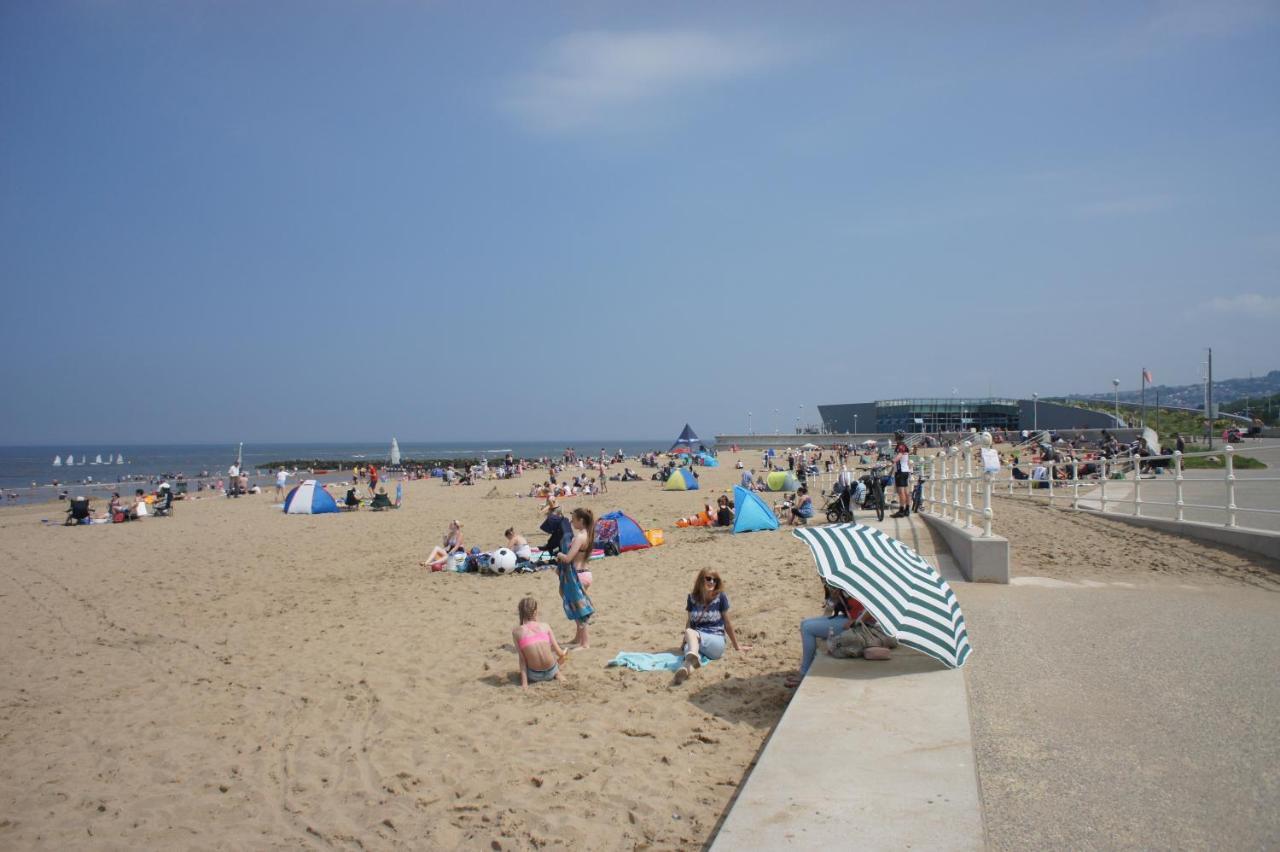One Bedroom Holiday Apartment Colwyn Bay Esterno foto